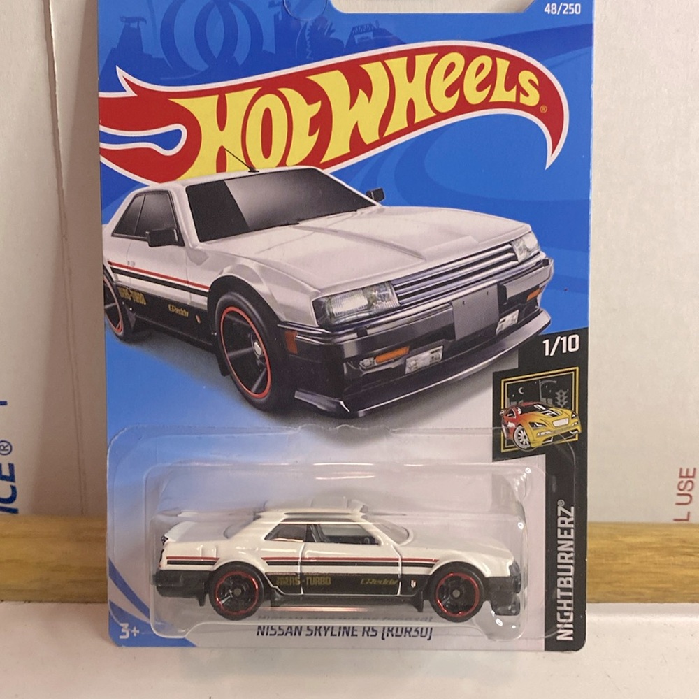 Hot Wheels Nissan Skyline RS (KDR30) - White